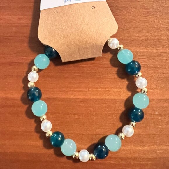 Blue Green Glass Beaded Stretchy Bracelet w/ Pearl White and Gold Tone Accents - Picture 2 of 2